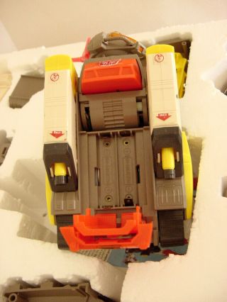 1985 HASBRO BATTERY OP BOXED TRANSFORMERS G1 AUTOBOT OMEGA SUPREME 3