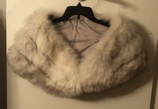 Vintage Ivory Off - White Fox Fur Shoulder Wrap Cape Stole W/ Hook Closure -