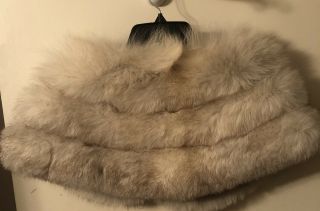 Vintage Ivory Off - White Fox Fur Shoulder Wrap Cape Stole w/ Hook Closure - 2