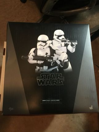 Hot Toys First Order Stormtroopers Set 1/6 Scale Mms319 ( )