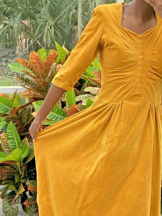 Vtg 1940s Gold Velvet Midi Dress Sm Pleating 3/4 Sleeve