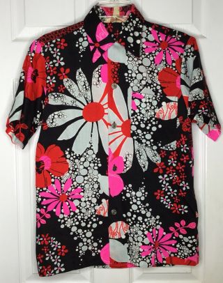 Vintage Men Royal Hawaiian Black White Red Pink Floral S/s Button Shirt Sz Small