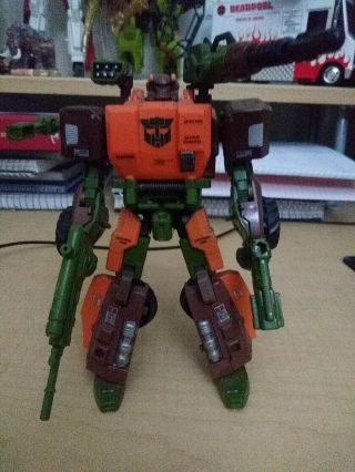 Transformers Generations Roadbuster Complete 30th Anniversary Voyager