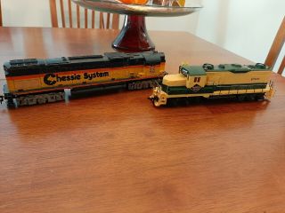 2 Ho Train Locomotives Tyco Chessie System C&o 1102 & Mantua Reading Lines 5628
