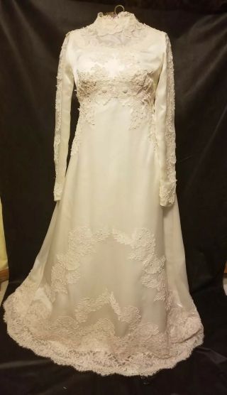 Vintage Off White Lace Pearls Wedding Dress Nwt