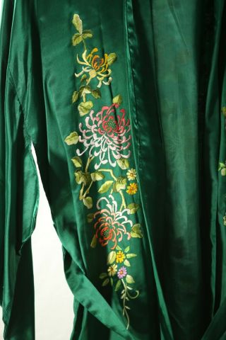 Vintage Golden Deer Hand Embroidered Green Silk Long Robe Medium Floral 3