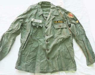 Vintage U.  S.  Army Vietnam Era Sateen Cotton Shirt W/ Patches Named