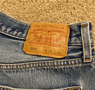 Vintage Levis 501 Distressed Blue Jeans Tag 34x34 USA Made Button Fly 2