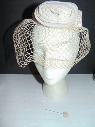 Vintage Beige Velvet Pillbox Hat With Net Flower & Matching Hatpin Exquisite