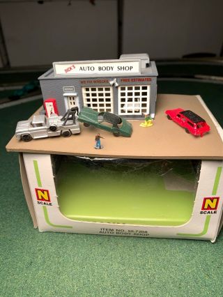 Vintage Bachmann N Scale Model Toy Train Layout Building Auto Body Repair Shop