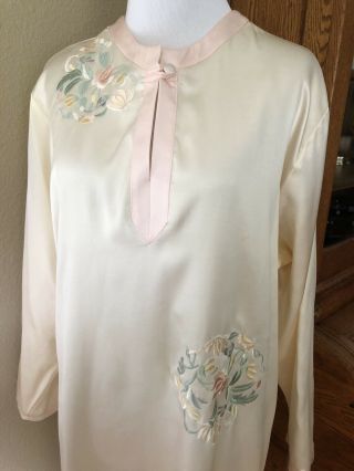 Vtg 80s NATORI CLASSICS Large Pale Pink Satin Trim Night Gown Embroidered 2