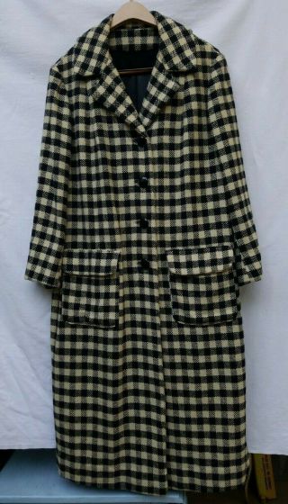 Vintage Swing Size Med.  Wool Blend Lined Plaid Coat 50s Mod Black & Cream Plaid