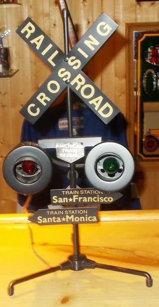 American Train Signal Railway Crossing San Francisco - Santa Monica Stns