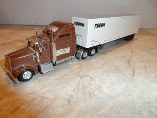 Ho Scale Tractor And Trailer Crst With Radon Trailer