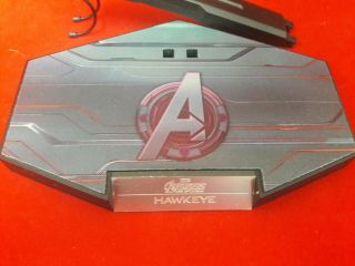 1/6 Hot Toys Age Of Ultron Hawkeye MMS289 Base Name Plate 2