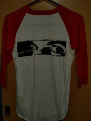 Daryl Hall John Oates 1982 80s Vintage Concert Tshirt Private Eyes Small 34 - 36