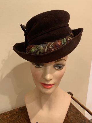 Vintage 1940’s Brown Felt Wool Hat With Feathers