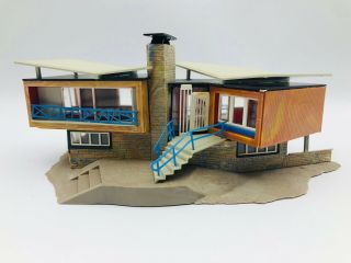 Faller B - 271 Ho Scale 1:87 Preassembled Building - Modern Lake House