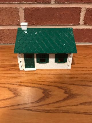 Plasticville O Scale Cottage White With Dark Green Roof Windows & Doors