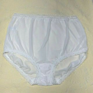 Vintage Olga White Nylon Tricot Panties W/lace Trim And Bow At Waist.  Size 9