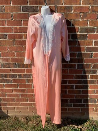 Vintage 70’s Eve Stillman For Saks Fifth Avenue Pink White Lace Trim Robe Gown