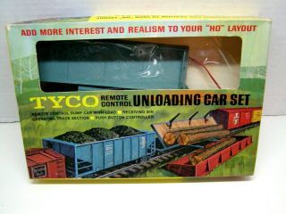 Vintage Ho Scale Tyco Train Remote Control Car Log Unloading Set