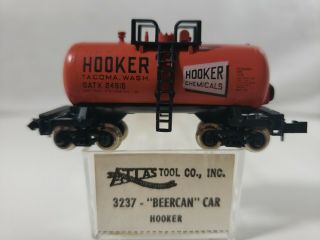 Atlas N Scale Freight Train Car,  Hooker Chemicals Beercan Tank Car Gatx 24916