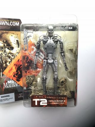 Movie Maniacs Series 5 T2 Terminator 2 Judgement Day T - 800 Endoskeleton Figure