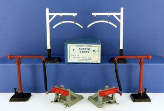 Hornby Dublo D1 2 X Water Cranes,  2 X Loading Guages & Boxed Buffer Stops