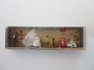 Vintage Merten 2162 - Red,  Early 19th Century People,  Ho Scale Miniatures,  Nib
