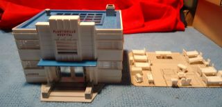 Plasticville O Scale Hs - 6 Hospital Kit Complete With Second Floor Furniture Ob.