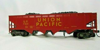 Ho Scale Athearn Union Pacific 4 - Bay Open Hopper With Coal Load Up 7831