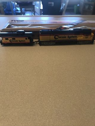 Tyco 430 Diesel With Matching Caboose Ho Scale