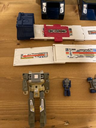 Transformers G1 Vintage Japanese 1987 C - 114 Fortress Maximus - Figure 2