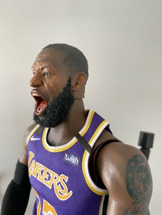 1/6 LeBron James Hand Painted Limited Edition Roaring Head Sculpt for ENTERBAY 3
