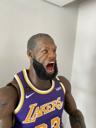 1/6 LeBron James Hand Painted Limited Edition Roaring Head Sculpt for ENTERBAY 4