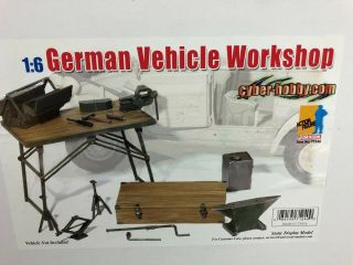Cyber - Hobby Wwii 1/6 German Vehicle Workshop Last One