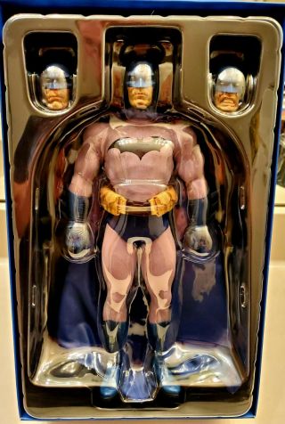 SIDESHOW COLLECTIBLES 1/6 DC BATMAN EXCLUSIVE WITH KRYPTONITE RING FIST 3