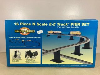 Bachmann 16 Piece N Scale Ez Track Pier Set 44871 Model Train Building