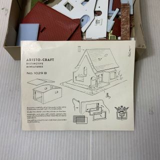 C302 - Aristo - Craft Distinctive Miniatures HO Building Kit No.  1029 B 2