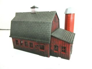 Ho Scale 1:87 Country Barn With Silo Painted,  Detailed And Wethered