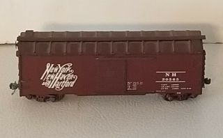 Ho Scale York,  Haven & Hartford Box Car 30565 Knuckle Couplers
