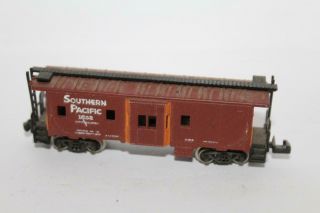 N Scale Southern Pacific Caboose 1652 (as - Is : Missing Antennas)