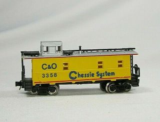 N Scale Model Power Chessie System Caboose C&o 3358 Knuckle Couplers