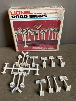 Vintage Lionel 0 And 027 Gauge Road Signs Qty 14 O O27 6 - 2180 Railroad Train Rr