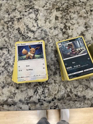 500 Bulk Pokemon Cards.  25 Reverse Holo 5 Holo 100 Energy