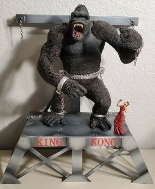 Mcfarlane Movie Maniacs King Kong Figure