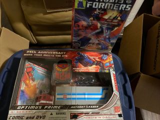 Transformers Universe Optimus Prime Autobot Leader Comic & DVD 25 Anniv MISB 2