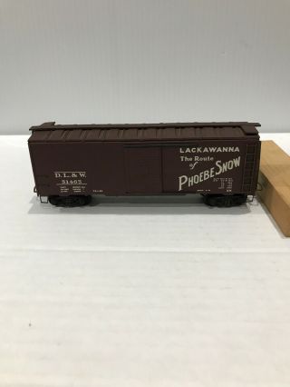 Ho Scale Canadian Pacific C.  P.  221481 Made Of Metal?,  Bonus