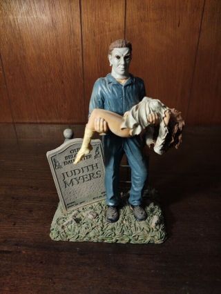 Cinema Scream Judith Michael Myers Spencer Gift Statue Figurine Carry Gravestone